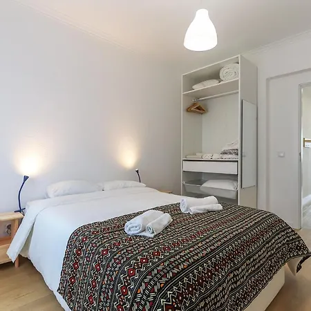 Portucale ! Cacilhas River View Apartment Almada