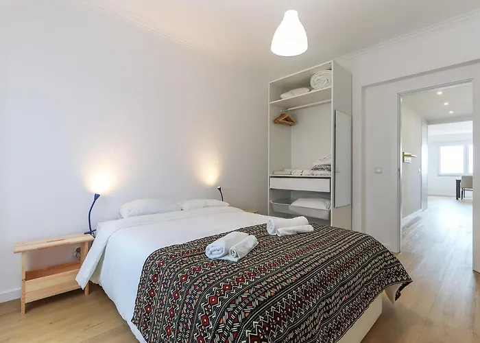 Portucale ! Cacilhas River View شقة ألمادا
