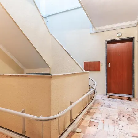 Portucale ! Cacilhas River View * Almada